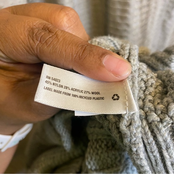 GAP Chunky Gray Cable Knit Turtleneck Sweater Mock Neck Medium - Picture 8 of 8